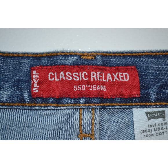 Vintage Levi Classic Relaxed 550 Straight Leg mid wash High Waist size 14 M - Picture 3 of 9